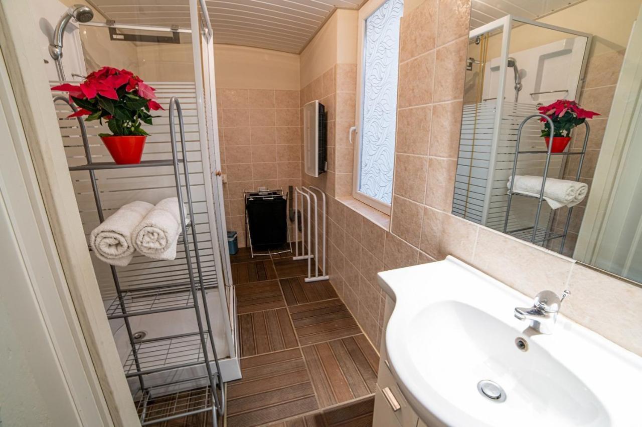 Etape Gimontoise 32 Apartment Exterior photo