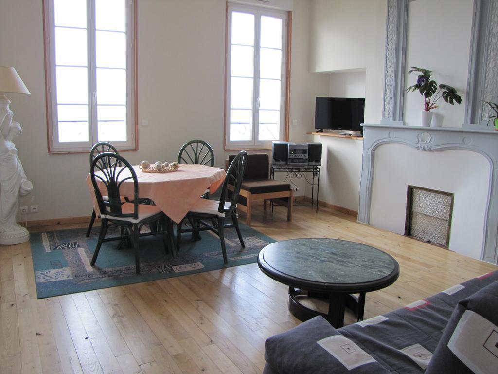 Etape Gimontoise 32 Apartment Exterior photo